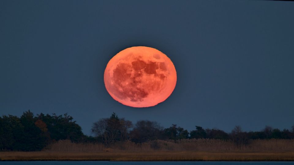supermoon in wyoming