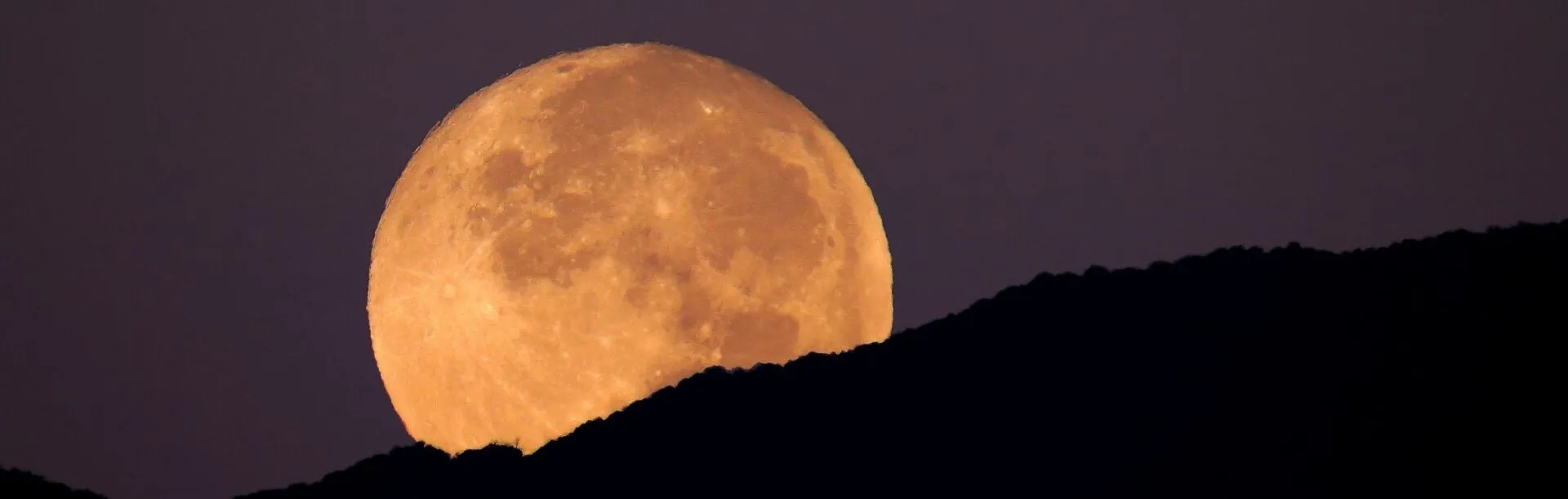Where to See the 2026 Wolf Moon in Wyoming